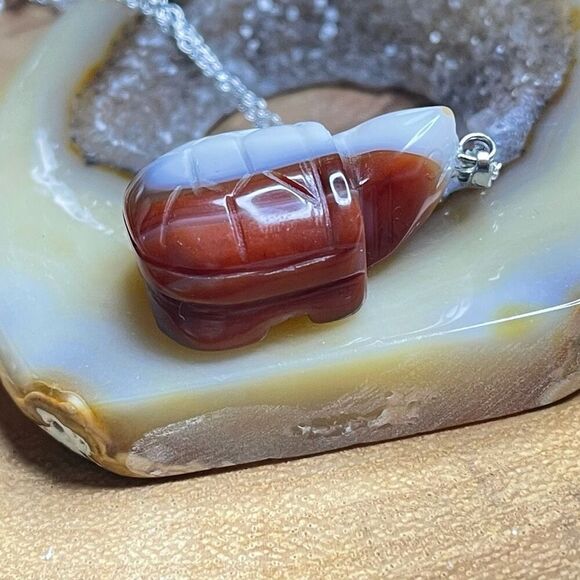 Carnelian banded agate turtle carving pendant necklace silver plated crystal - Picture 2 of 8